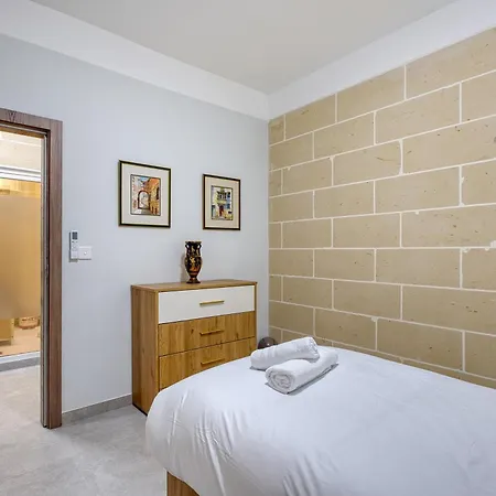 Lägenhet 3br With Ac & Balcony In Marsascala Il-Mahsel