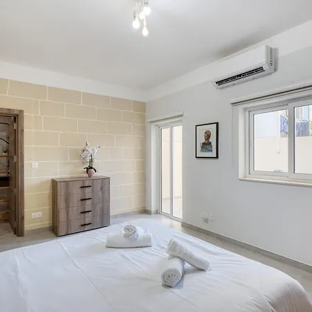 3br With Ac & Balcony In Marsascala Lägenhet Il-Mahsel