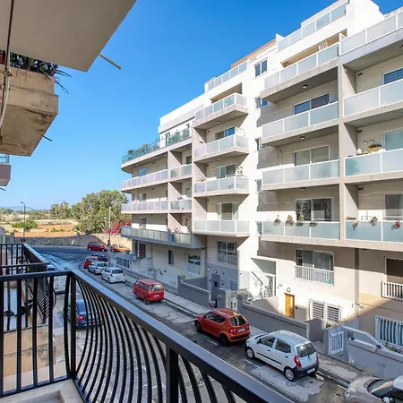 Lägenhet 3br With Ac & Balcony In Marsascala Il-Mahsel