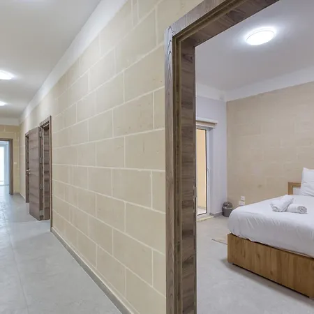 3br With Ac & Balcony In Marsascala * Il-Mahsel