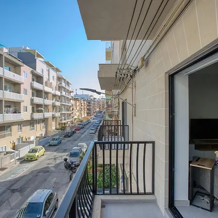 3br With Ac & Balcony In Marsascala *