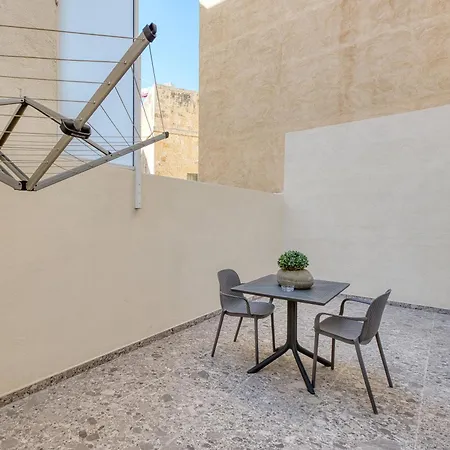 Lägenhet 3br With Ac & Balcony In Marsascala Il-Mahsel