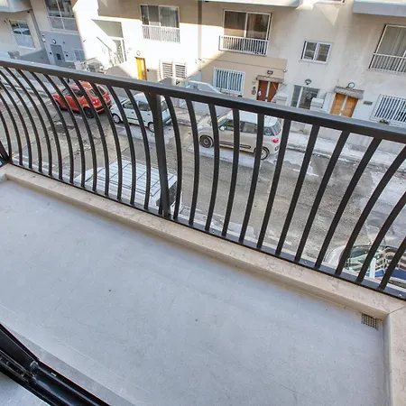 Lägenhet 3br With Ac & Balcony In Marsascala Il-Mahsel