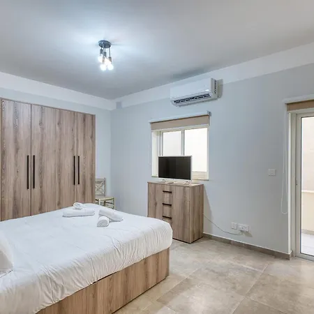 3br With Ac & Balcony In Marsascala Lägenhet Il-Mahsel