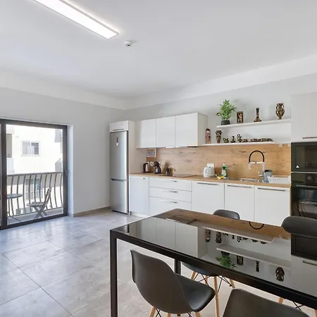 3br With Ac & Balcony In Marsascala Lägenhet Il-Mahsel