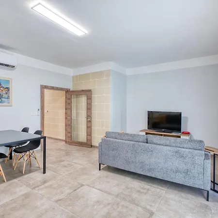 Lägenhet 3br With Ac & Balcony In Marsascala *