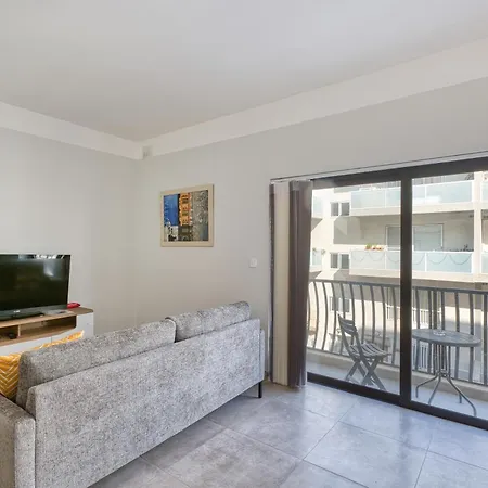 Lägenhet 3br With Ac & Balcony In Marsascala *