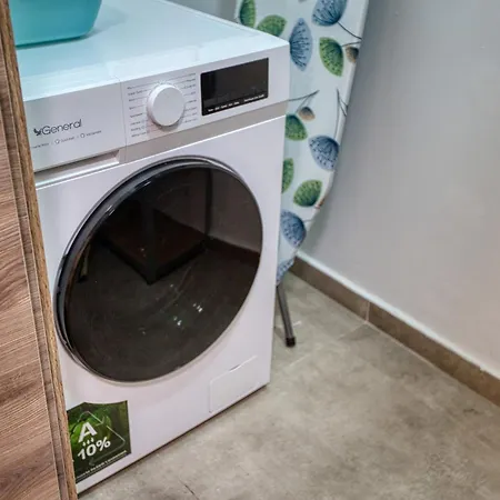 3br With Ac & Balcony In Marsascala Lägenhet *
