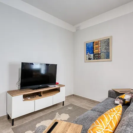 3br With Ac & Balcony In Marsascala Il-Mahsel